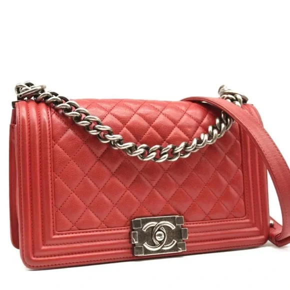 CHANEL Red Quilted Boy Shoulder Bag with Silver Hardware - Picture 4 of 10